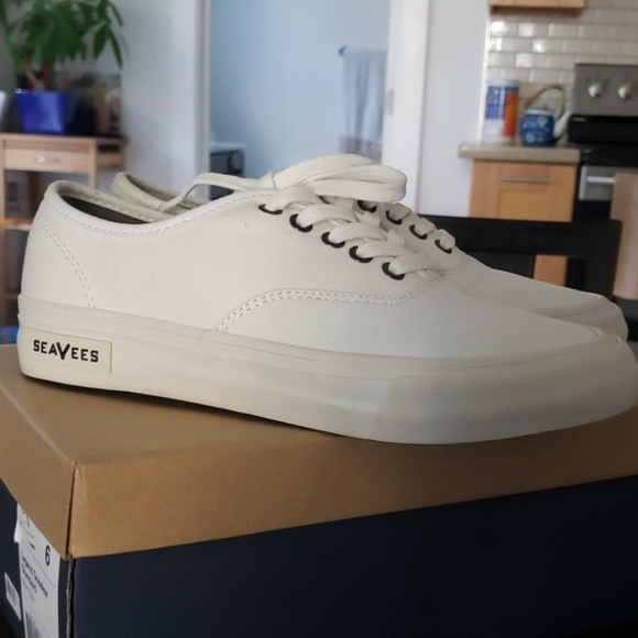SeaVees Sneakers size 6 - Picture 3 of 5